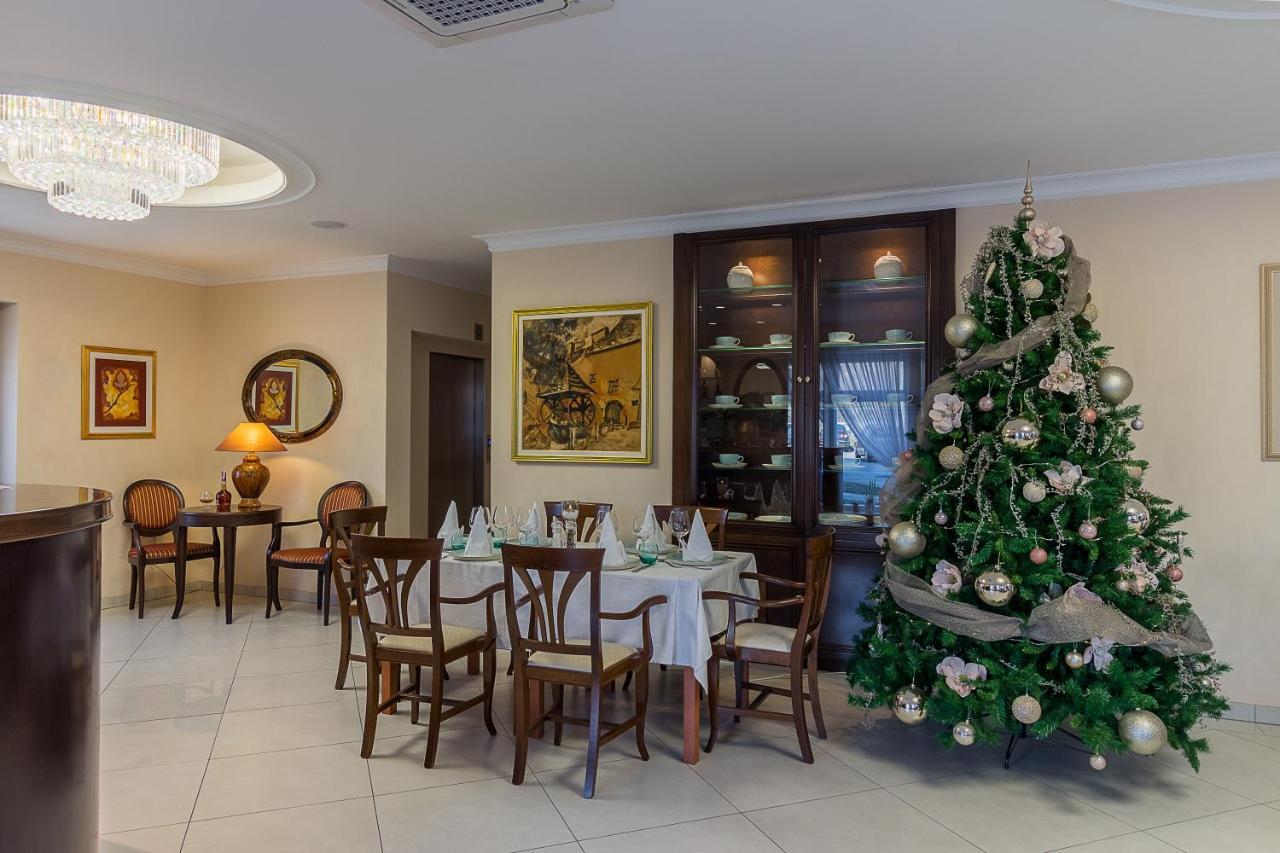 Hotel Maroon Zagrzeb Zewnętrze zdjęcie