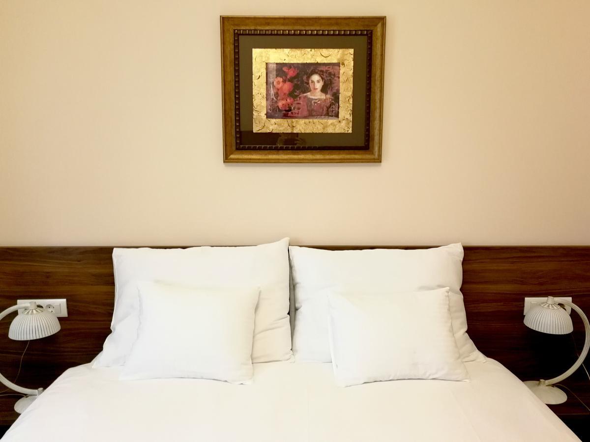 Hotel Maroon Zagrzeb Zewnętrze zdjęcie