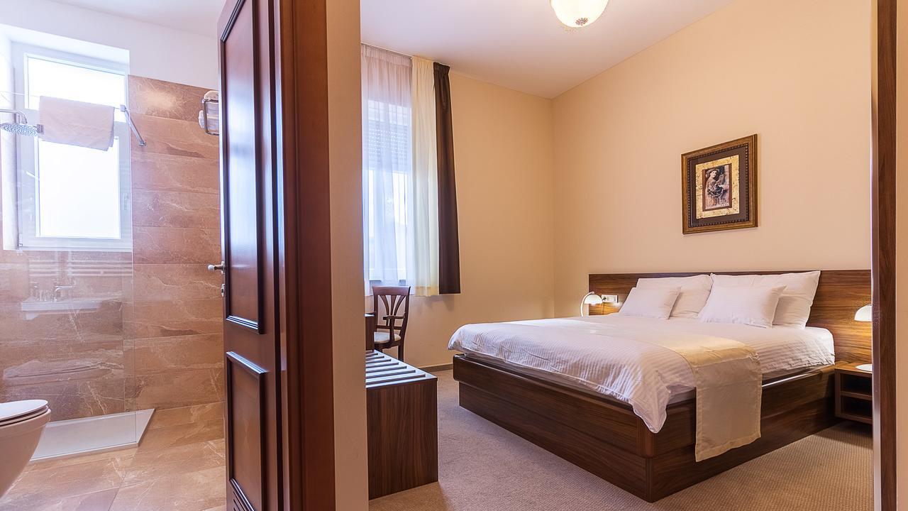 Hotel Maroon Zagrzeb Zewnętrze zdjęcie