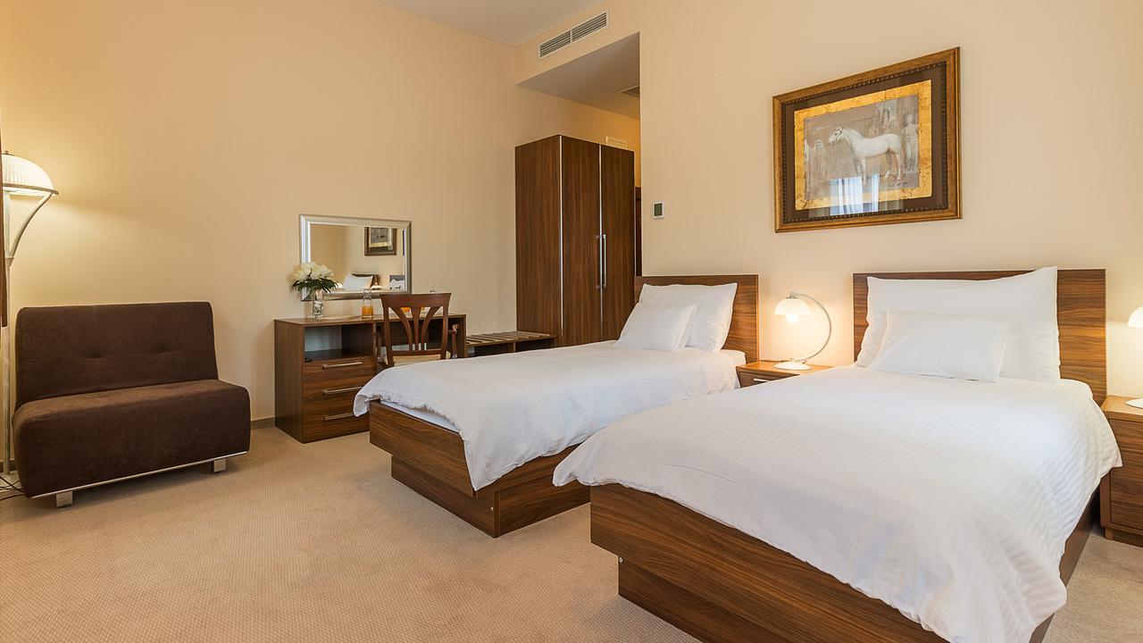 Hotel Maroon Zagrzeb Zewnętrze zdjęcie