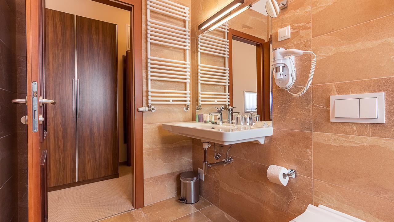 Hotel Maroon Zagrzeb Zewnętrze zdjęcie