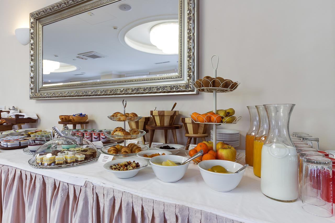 Hotel Maroon Zagrzeb Zewnętrze zdjęcie